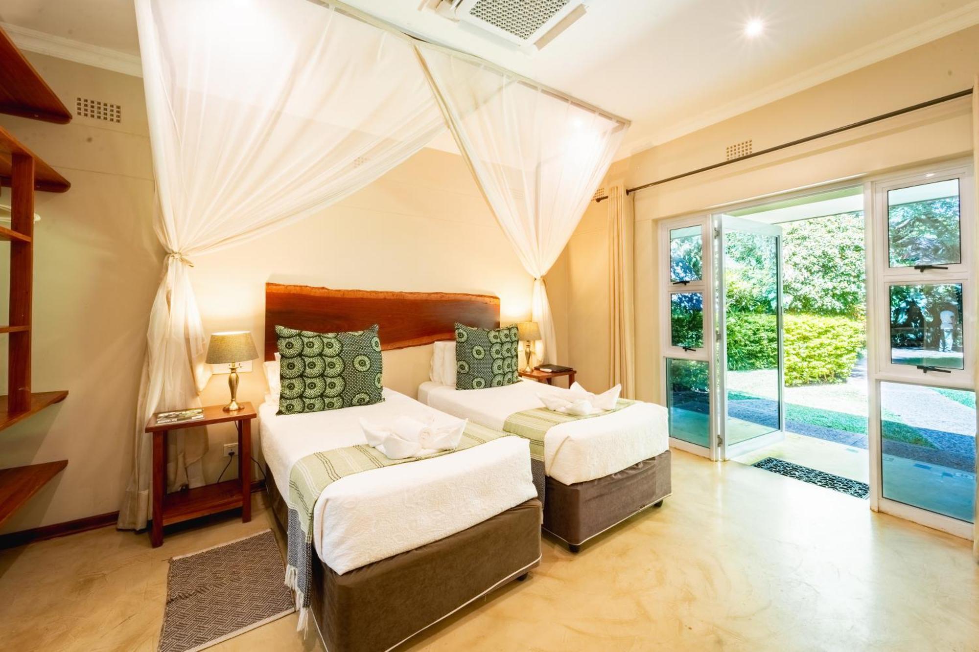 Bayete Guest Lodge Виктория Фолс Екстериор снимка