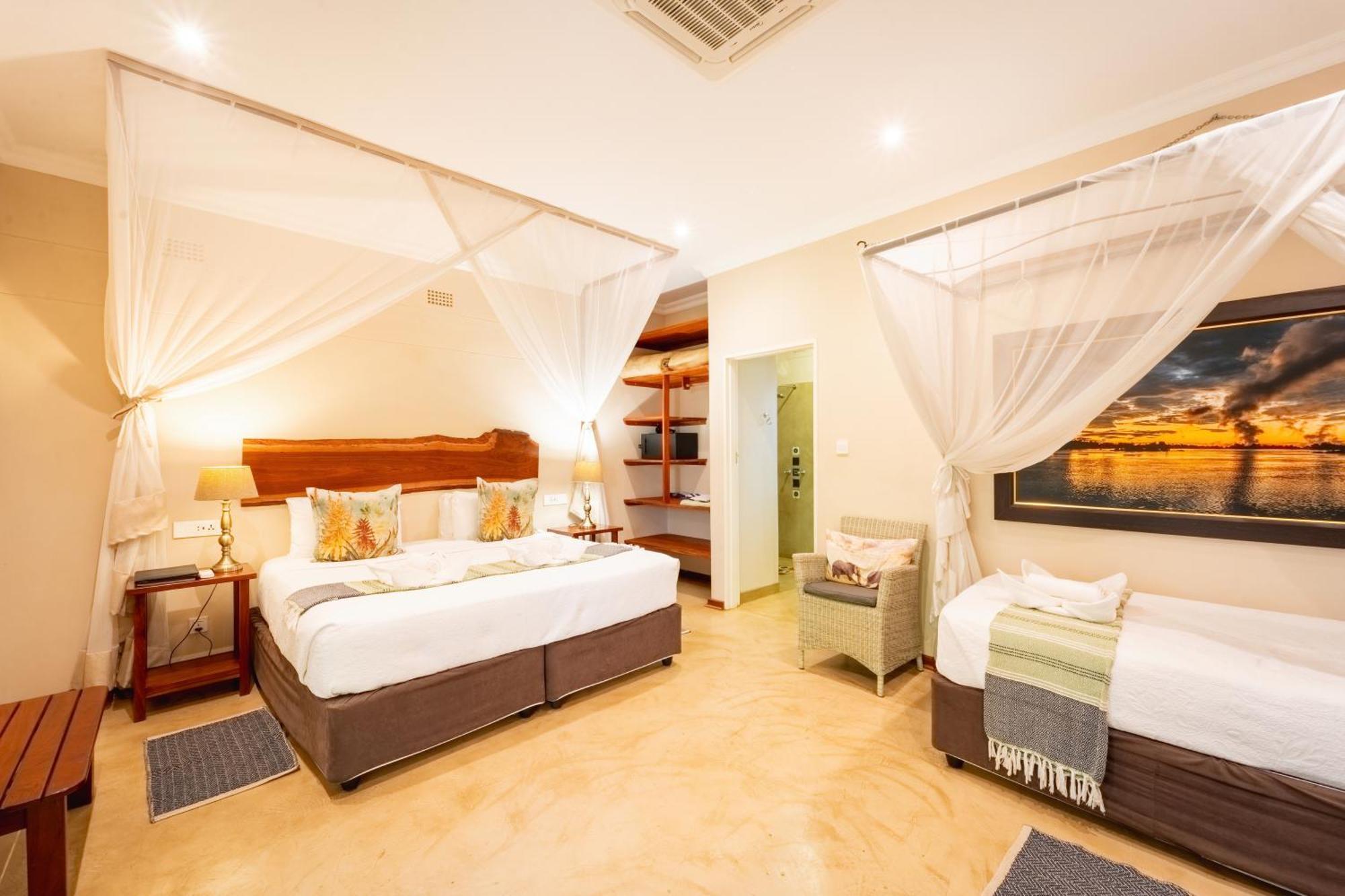 Bayete Guest Lodge Виктория Фолс Екстериор снимка