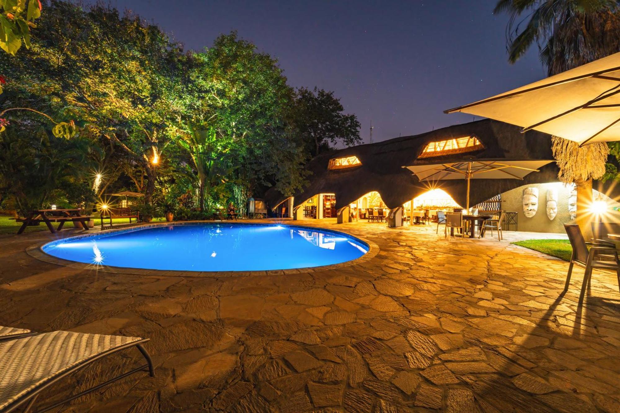 Bayete Guest Lodge Виктория Фолс Екстериор снимка