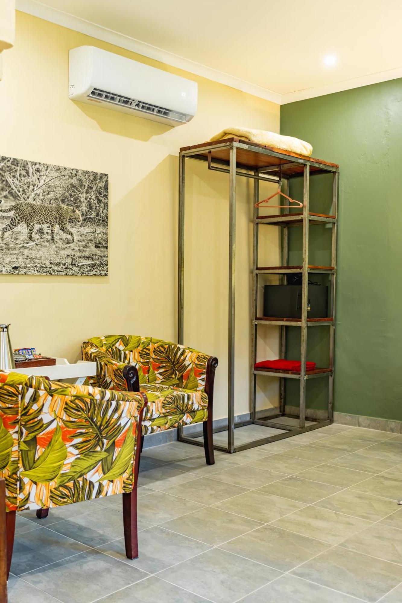 Bayete Guest Lodge Виктория Фолс Екстериор снимка
