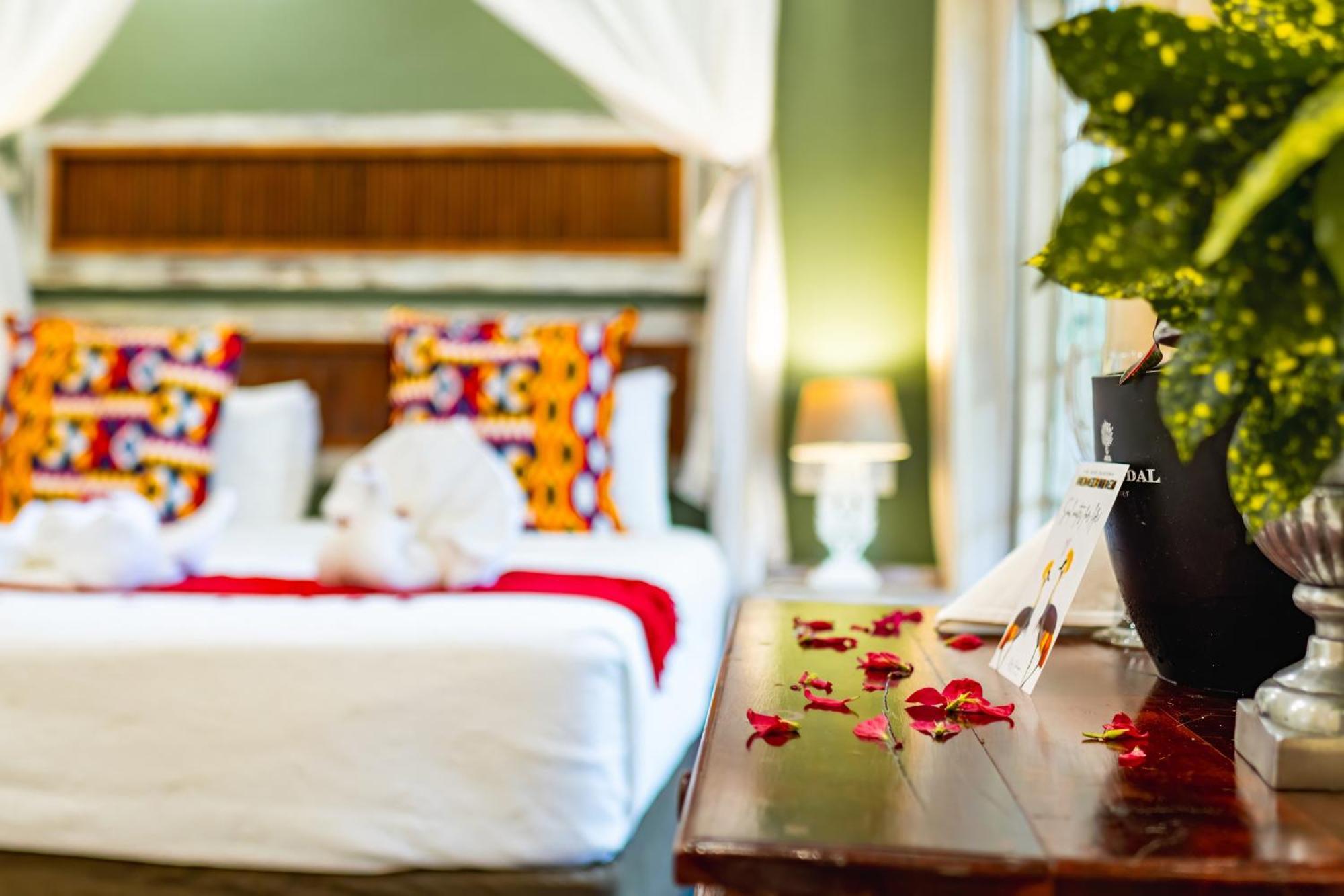 Bayete Guest Lodge Виктория Фолс Екстериор снимка
